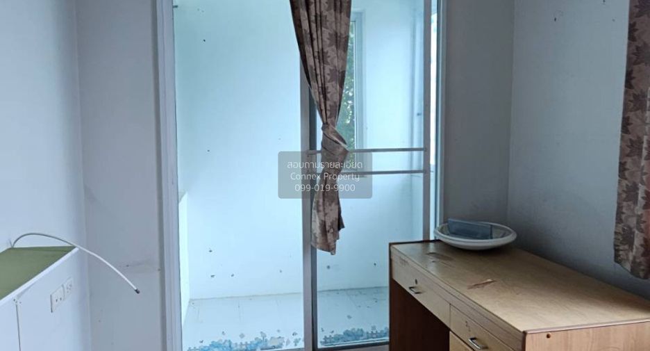 À vendre 4 chambres maison de ville à Bang Phli, Samut Prakan