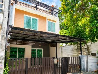 For sale 4 bedrooms townhouse in Bang Phli, Samut Prakan