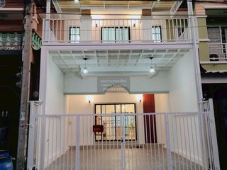 For sale 3 bedrooms townhouse in Thanyaburi, Pathum Thani