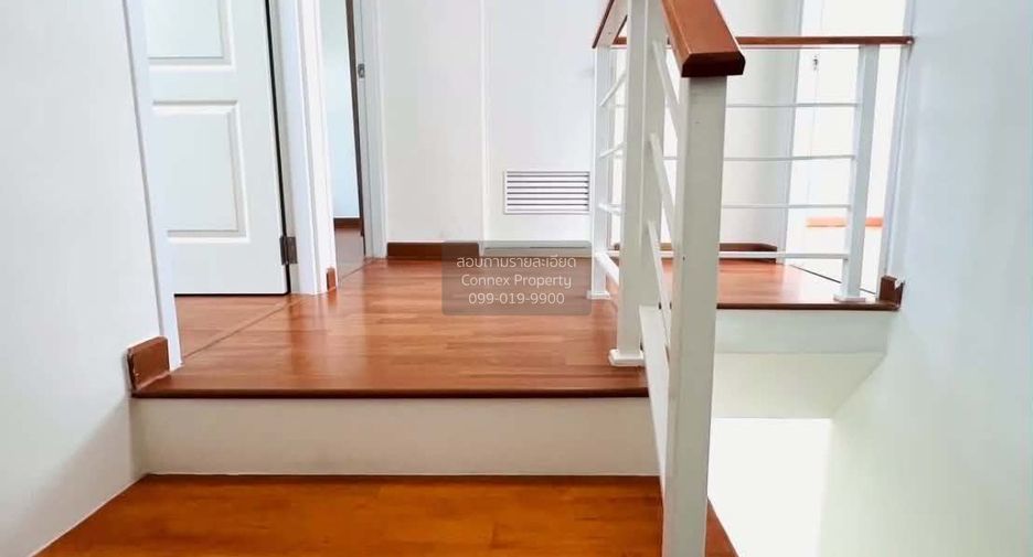 Casa adosada en venta de 3 habitaciones en Mueang Chachoengsao, Chachoengsao