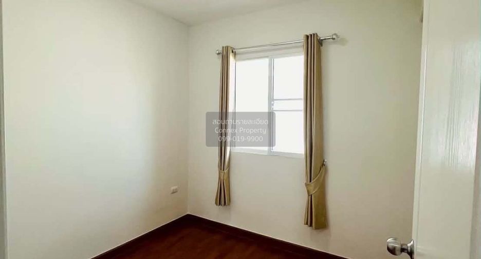 Casa adosada en venta de 3 habitaciones en Mueang Chachoengsao, Chachoengsao