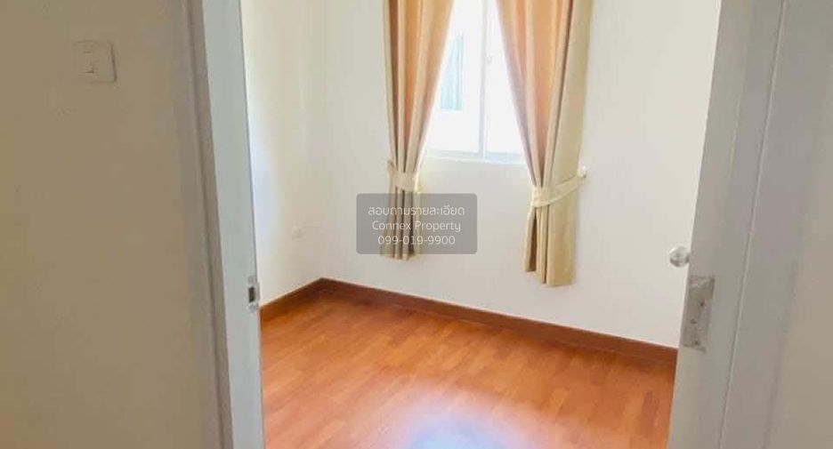 Casa adosada en venta de 3 habitaciones en Mueang Chachoengsao, Chachoengsao