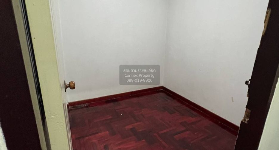 Reihenhaus zum Kauf mit 3 Zimmer in Mueang Samut Sakhon, Samut Sakhon