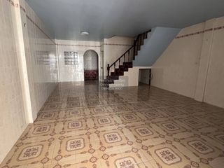 For sale 3 bedrooms townhouse in Mueang Samut Sakhon, Samut Sakhon