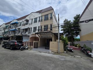 For sale 3 bedrooms townhouse in Bang Bon, Bangkok