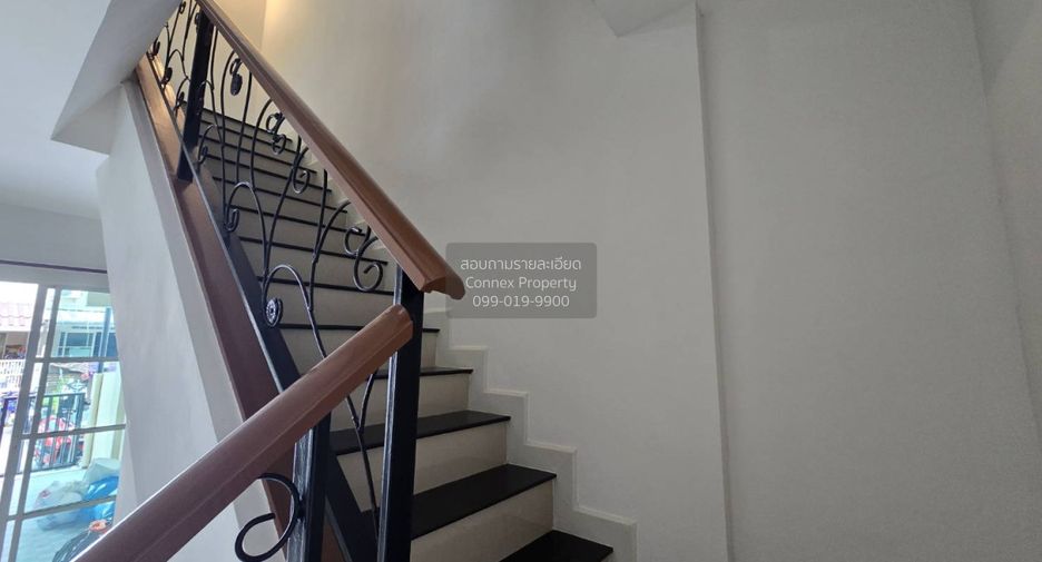 For sale 3 bedrooms townhouse in Bang Bon, Bangkok