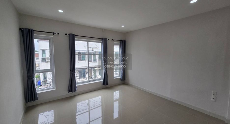 For sale 3 bedrooms townhouse in Bang Bon, Bangkok