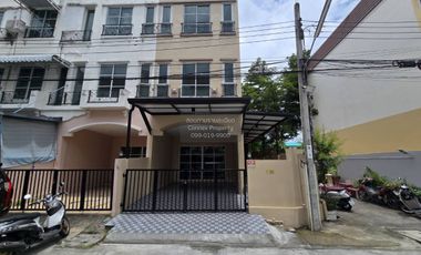 For sale 3 bedrooms townhouse in Bang Bon, Bangkok