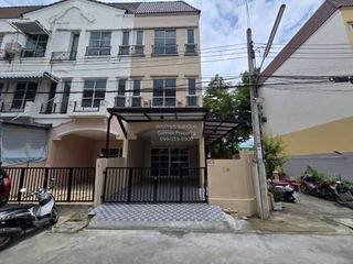 For sale 3 bedrooms townhouse in Bang Bon, Bangkok