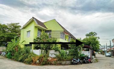 For sale 4 ベッドルーム townhouse in Wang Thonglang, Bangkok