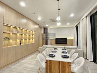 For sale 4 bedrooms house in Saphan Sung, Bangkok