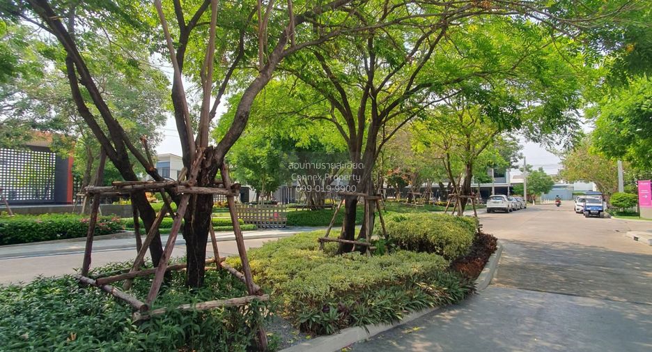 For sale 2 bedrooms townhouse in Bang Khen, Bangkok