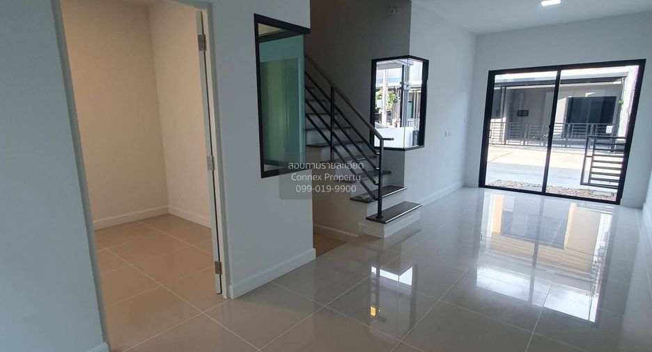 For sale 2 bedrooms townhouse in Bang Khen, Bangkok