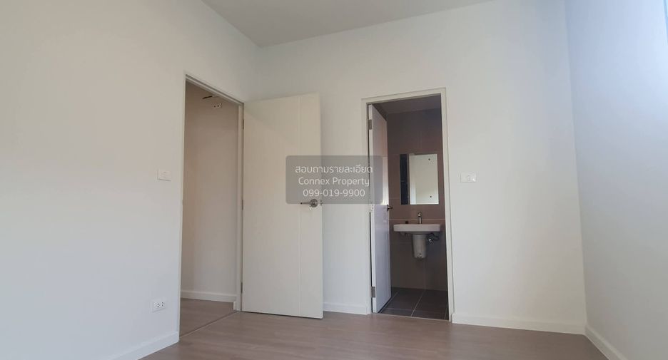 For sale 2 bedrooms townhouse in Bang Khen, Bangkok