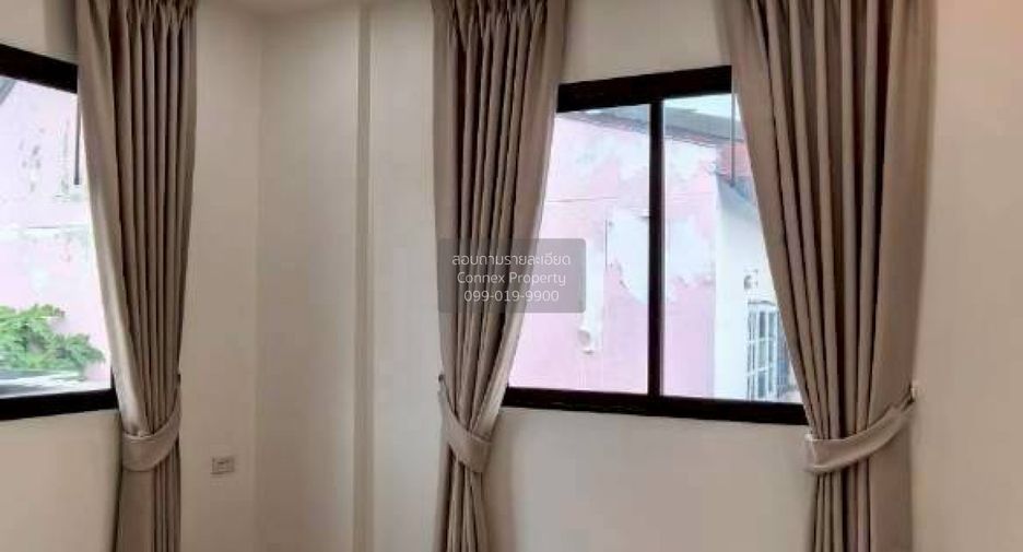 For sale 4 bedrooms house in Sai Mai, Bangkok