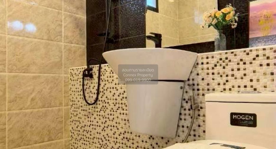 For sale 4 bedrooms house in Sai Mai, Bangkok