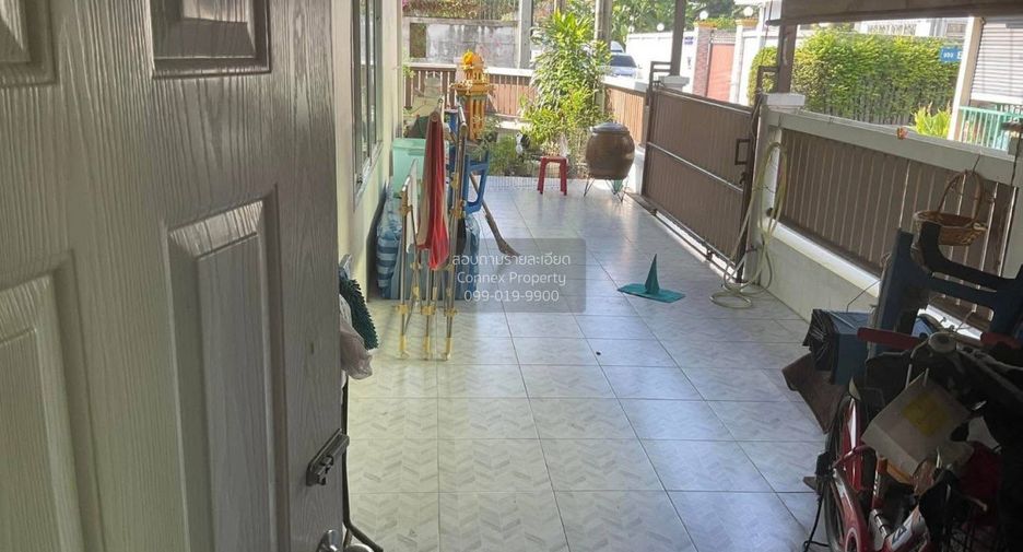 For sale 4 bedrooms townhouse in Wang Thonglang, Bangkok