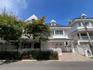 For sale 4 bedrooms house in Mueang Samut Prakan, Samut Prakan