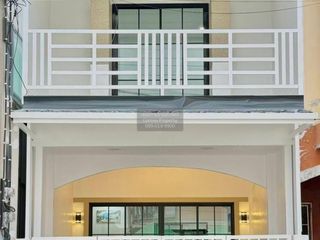 For sale 3 bedrooms townhouse in Sai Noi, Nonthaburi