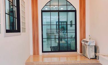 Продажа 2 спальни таунхаус в Khlong Luang, Патумтани