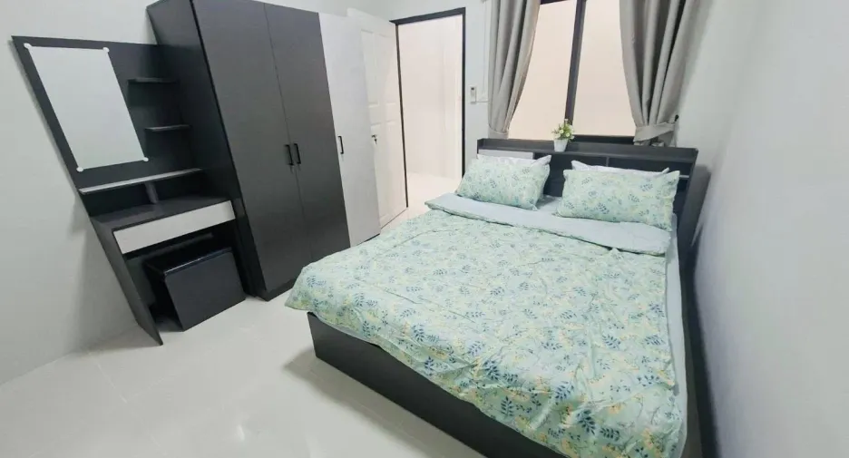 For sale 2 ベッドルーム townhouse in East Pattaya, Pattaya