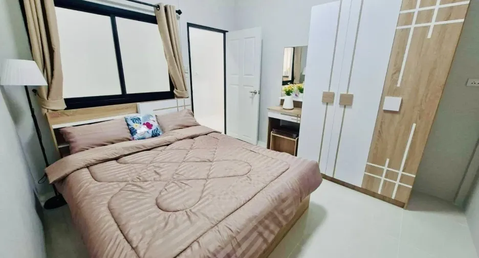 For sale 2 ベッドルーム townhouse in East Pattaya, Pattaya
