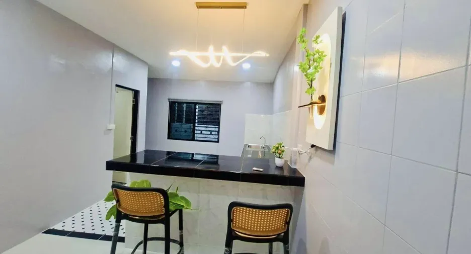 For sale 2 ベッドルーム townhouse in East Pattaya, Pattaya