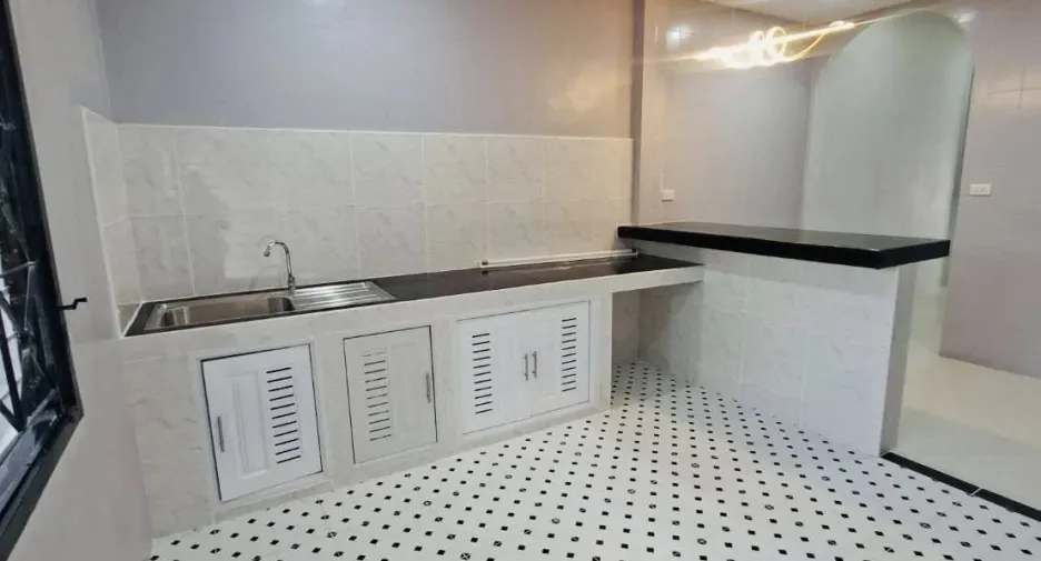 For sale 2 ベッドルーム townhouse in East Pattaya, Pattaya