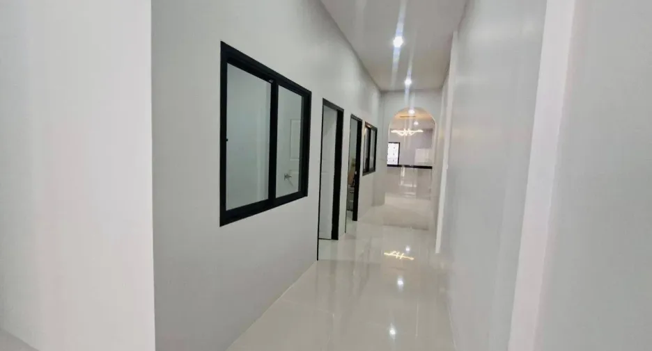 For sale 2 ベッドルーム townhouse in East Pattaya, Pattaya