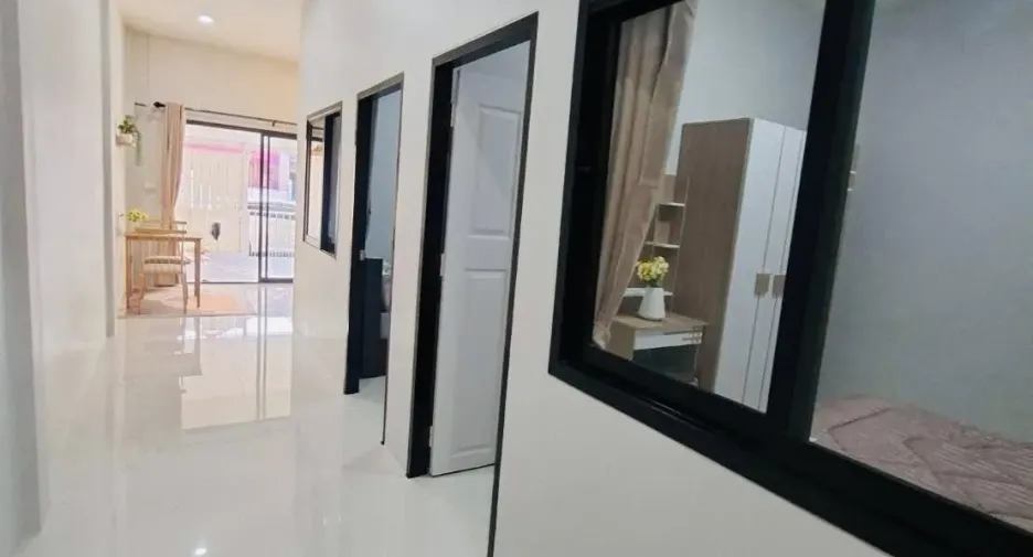 For sale 2 ベッドルーム townhouse in East Pattaya, Pattaya