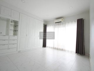 For sale 2 bedrooms condo in Yan Nawa, Bangkok