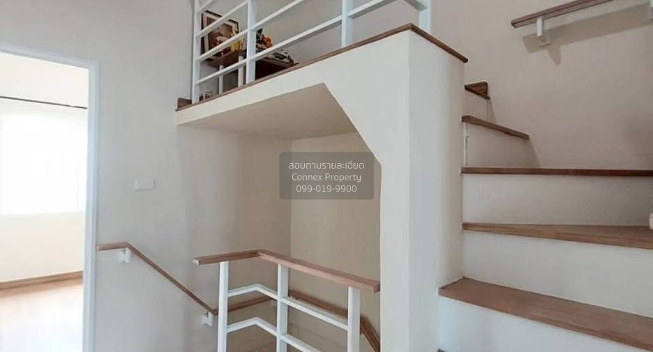 For sale 4 ベッドルーム townhouse in Pak Kret, Nonthaburi