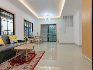 Продажа 3 спальни таунхаус в Khlong Luang, Патумтани