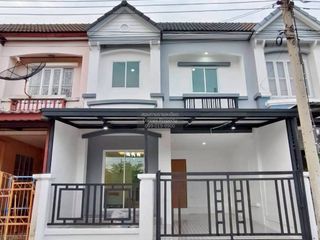 Продажа 3 спальни таунхаус в Bang Bua Thong, Нонтабури