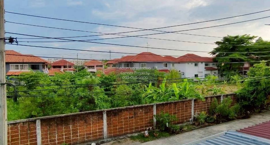 Продажа 3 спальни таунхаус в Bang Bua Thong, Нонтабури