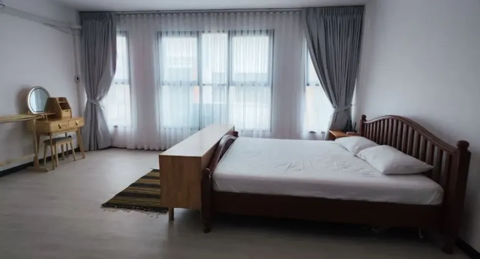 For rent 3 bedrooms office in Bang Na, Bangkok
