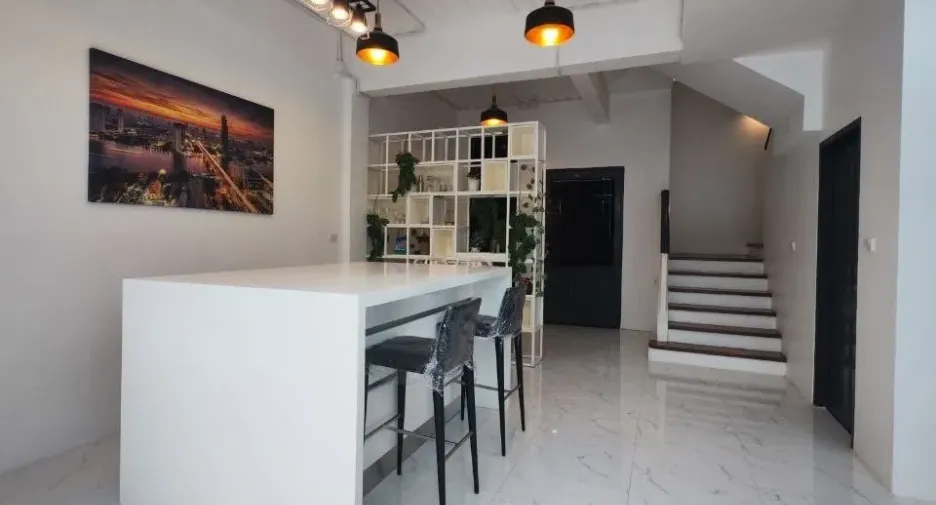 For rent 3 bedrooms office in Bang Na, Bangkok