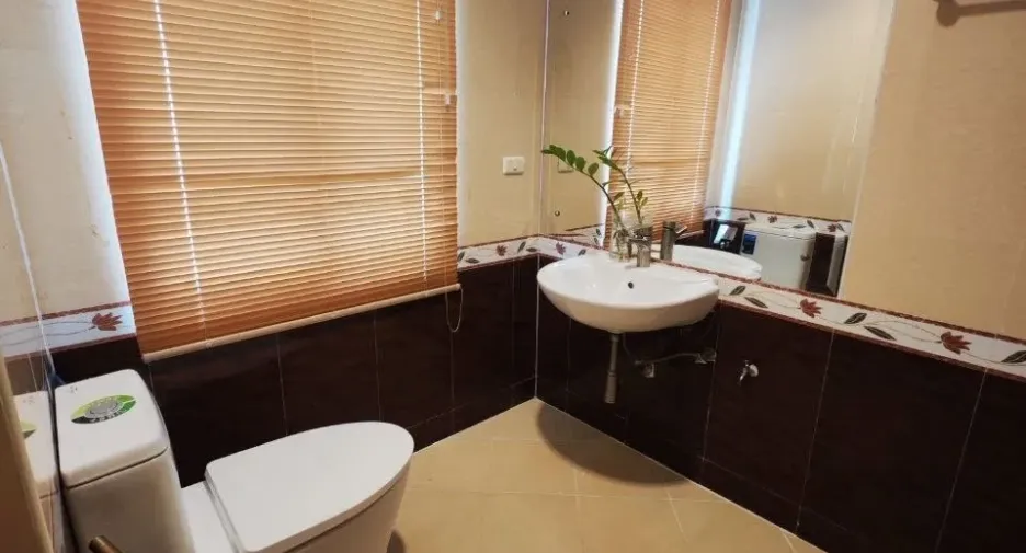 For rent 3 bedrooms office in Bang Na, Bangkok