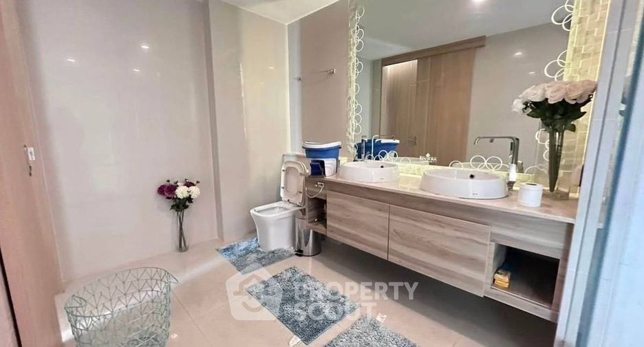 For sale 2 bedrooms condo in Jomtien, Pattaya