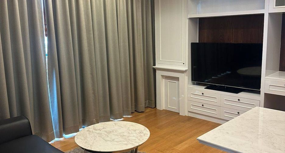 For sale 2 bedrooms condo in Khlong Toei, Bangkok