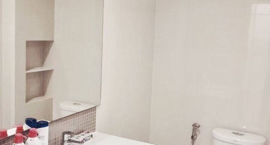 For rent 2 ベッドルーム condo in Watthana, Bangkok