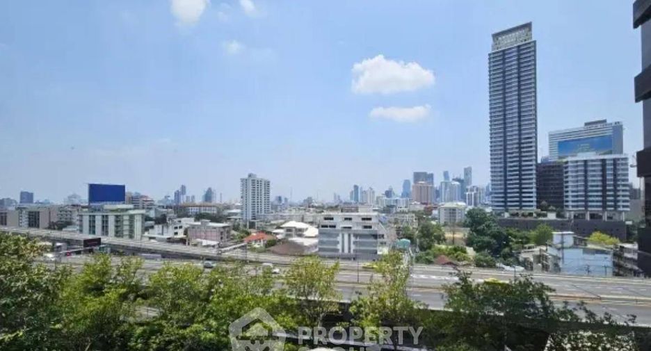 Condo en alquiler de 1 habitaciones en Khlong Toei, Bangkok