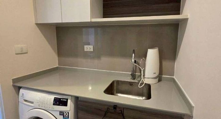 For sale 1 bed condo in Huai Khwang, Bangkok