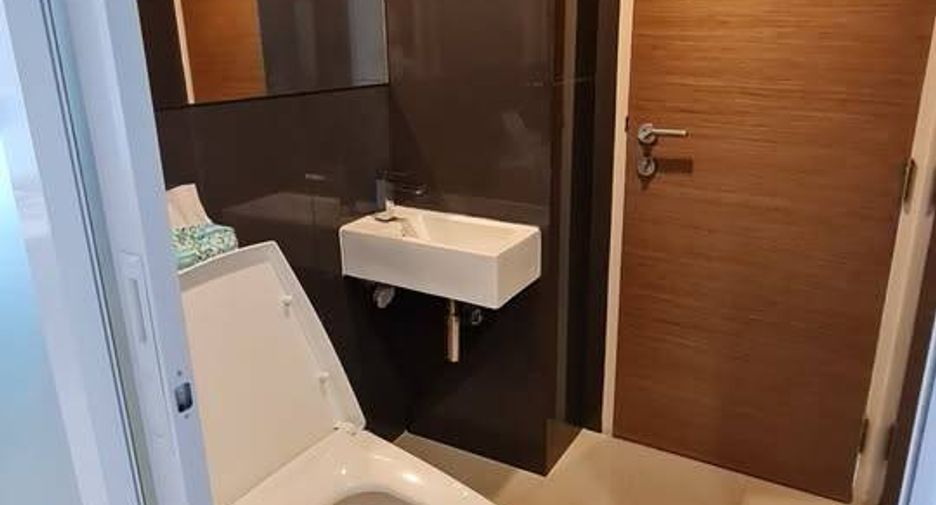 For rent 1 bed condo in Phaya Thai, Bangkok