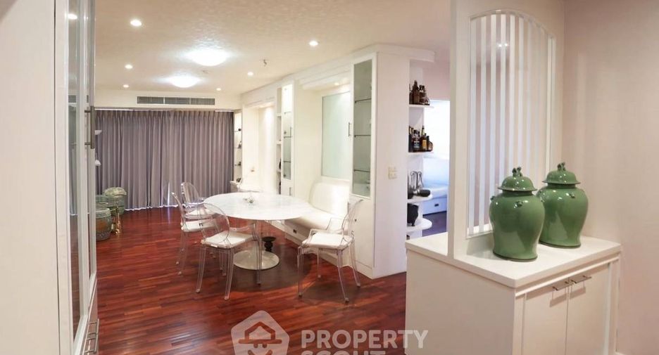 À louer et à vendre 3 chambres condo à Phaya Thai, Bangkok