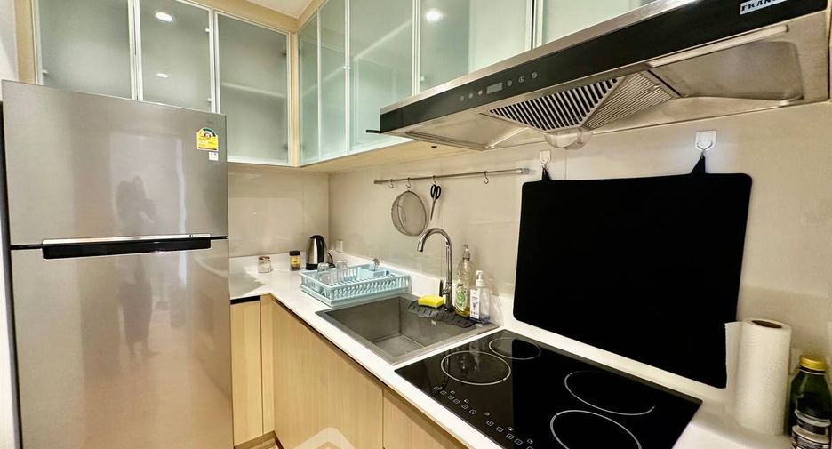 Wohnung zur Miete und zum Kauf mit 2 Zimmer in Watthana, Bangkok