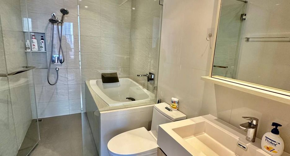 Wohnung zur Miete und zum Kauf mit 2 Zimmer in Watthana, Bangkok