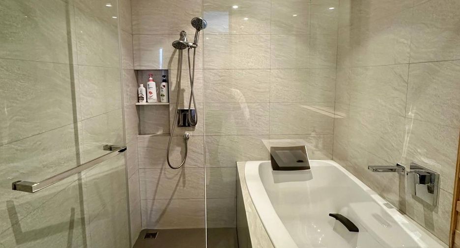 Wohnung zur Miete und zum Kauf mit 2 Zimmer in Watthana, Bangkok