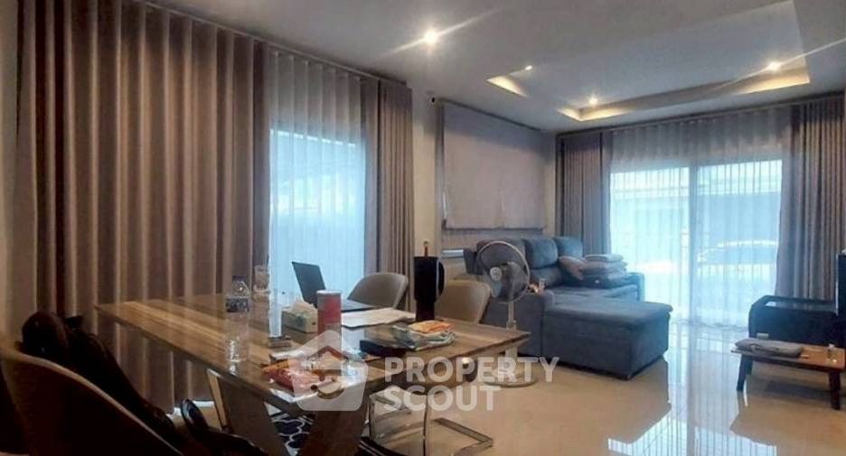For sale 4 bedrooms house in Bang Khun Thian, Bangkok