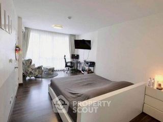 For sale 2 bedrooms condo in Huai Khwang, Bangkok